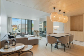 Chic Two-Bedroom En Suite in Central Town - Savoy Residence